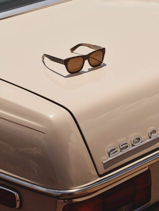 AI photoshoot template scene for ecommerce product